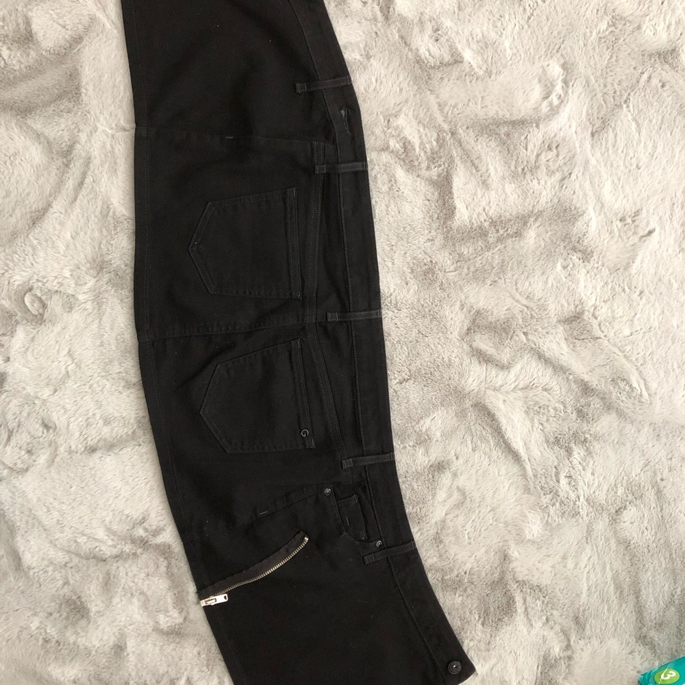 Black Guess Skirt - Picture 6 of 6